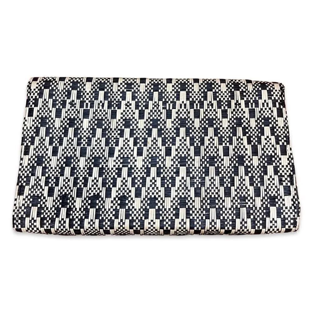 H&M Straw Clutch    - Picture 3 of 6